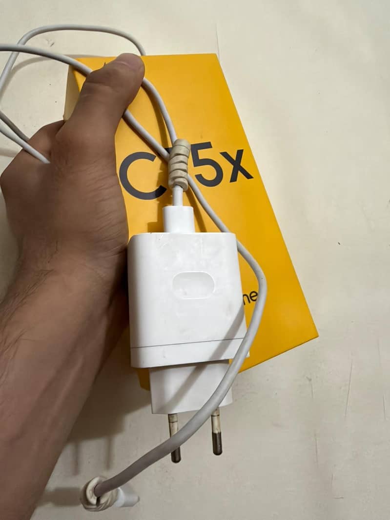 Realme C75x 1