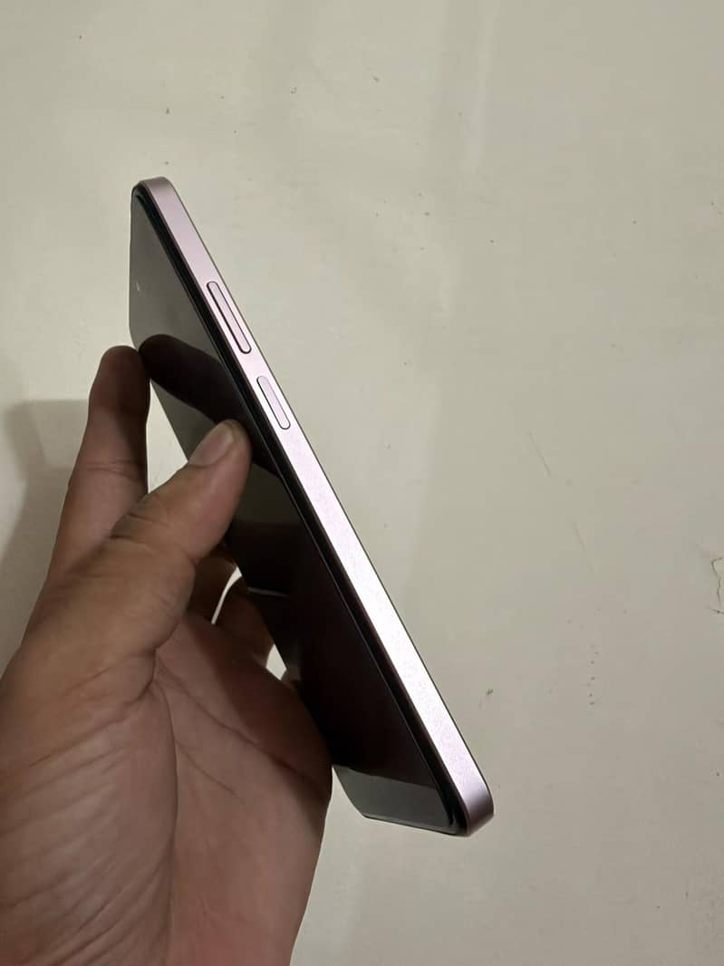 Realme C75x 4