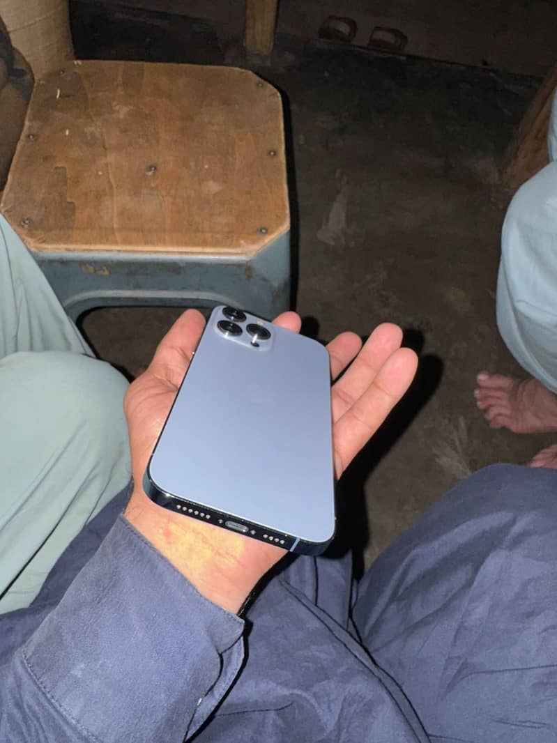 Apple iPhone 13 Pro Max 3