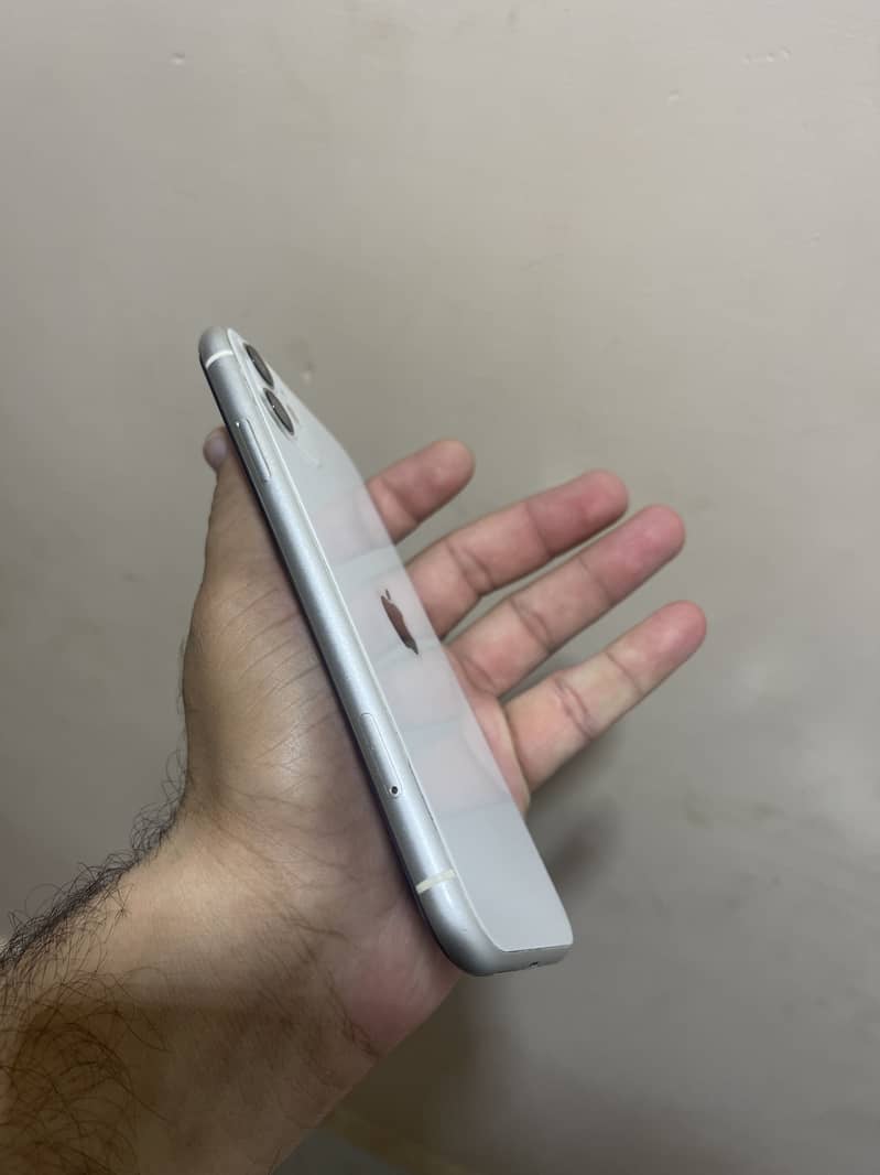 Apple iPhone 11 2