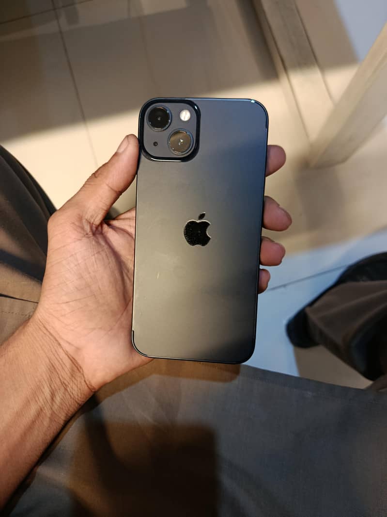 Apple iPhone 13 2