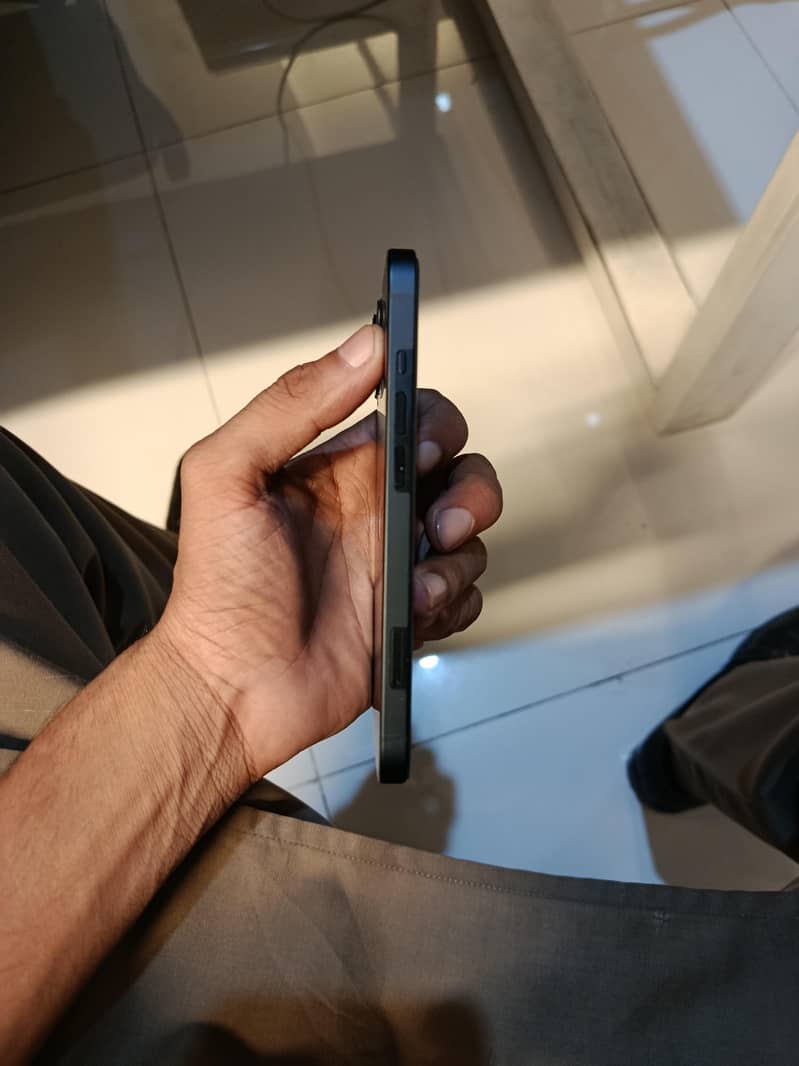 Apple iPhone 13 3