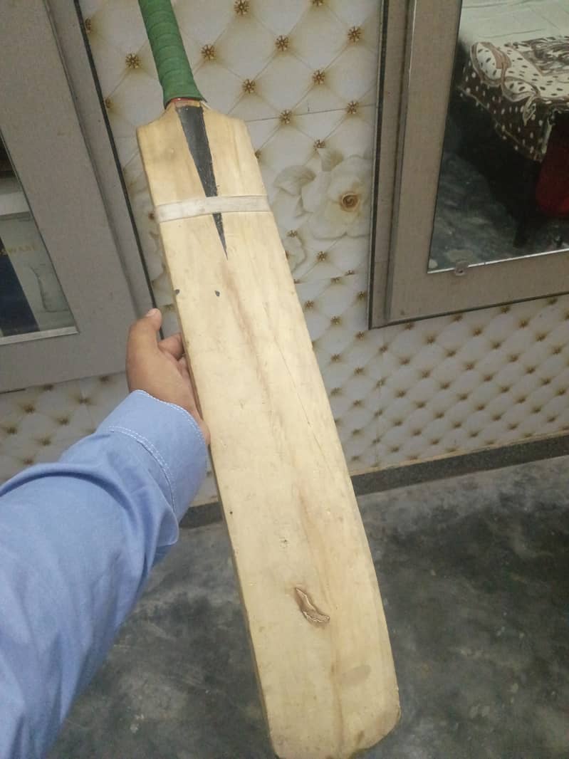 Tape ball bat 0
