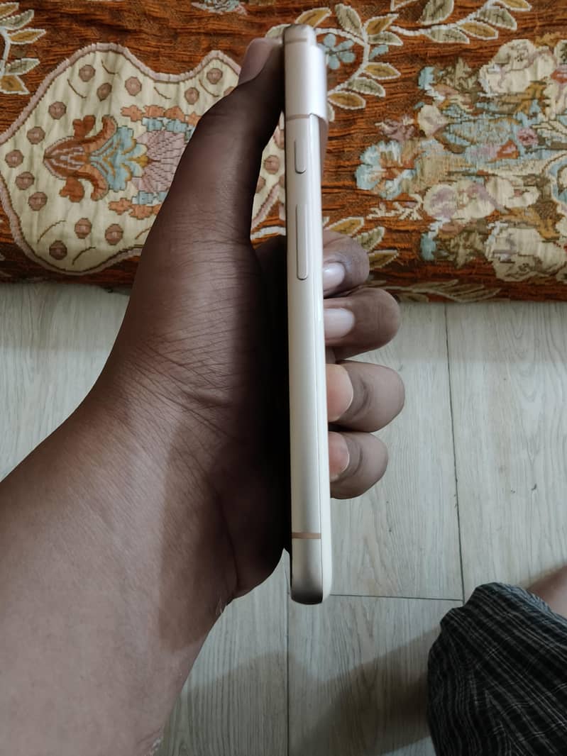 Google Pixel 8 2