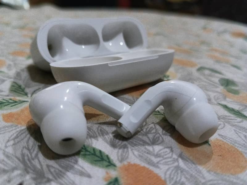 wireless earbudss 1