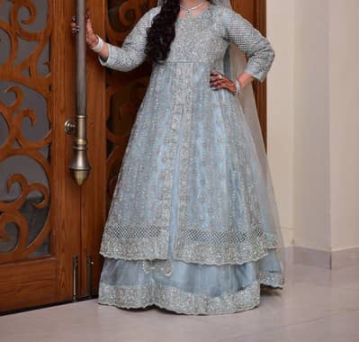 Gorgeous Maxi Dress for SALE – Perfect for Parties & Events