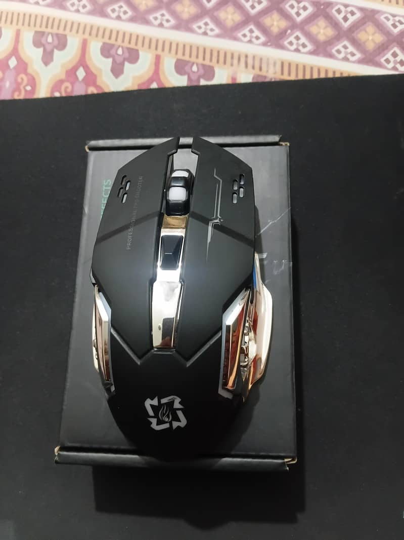 Wireless Gaming Mouse 4