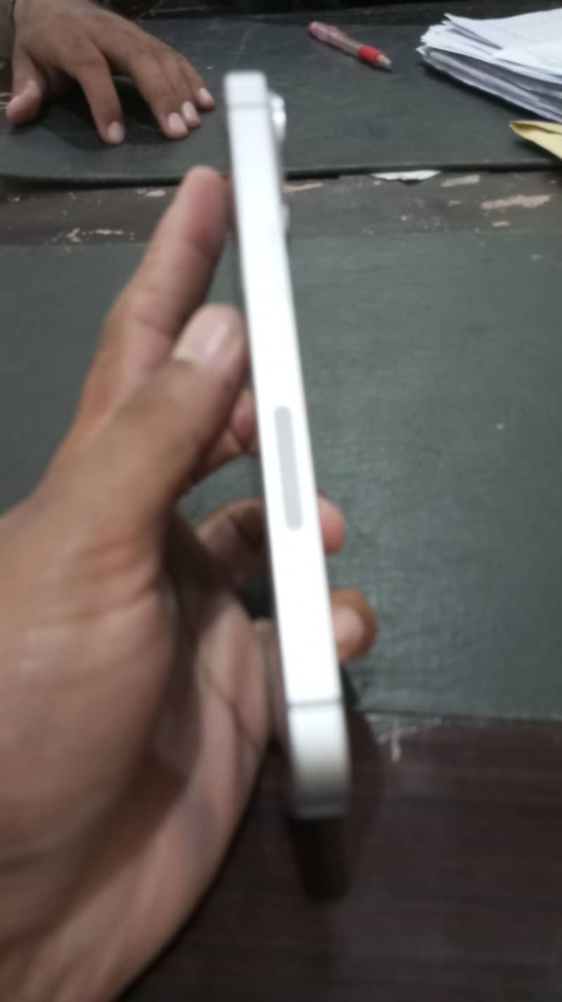 Apple iPhone 14 0