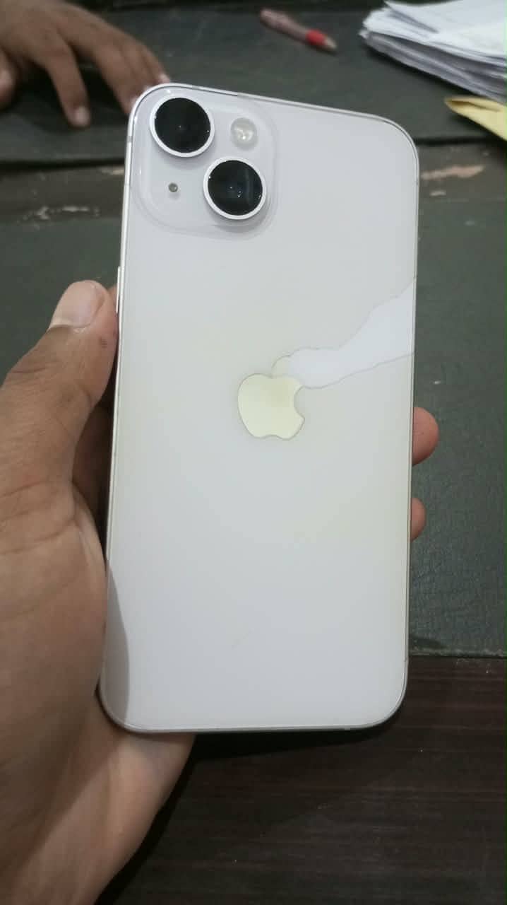 Apple iPhone 14 3