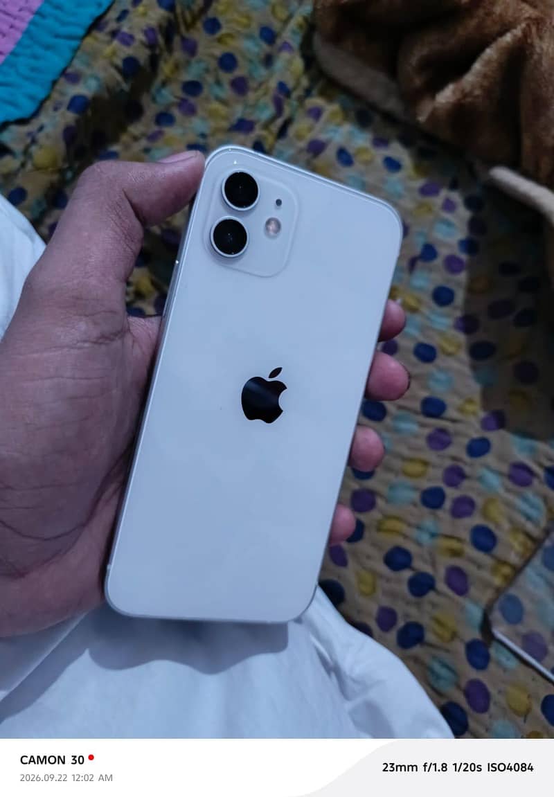iPhone 12 Jv 0