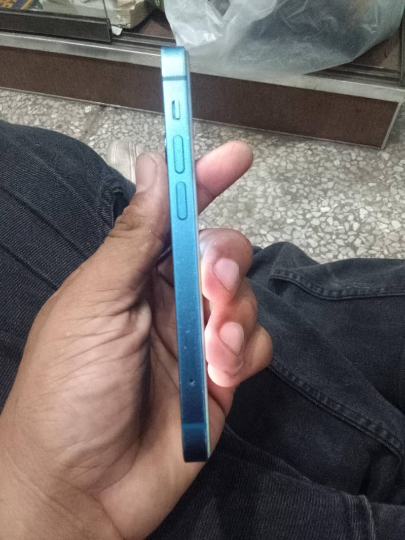 Apple iPhone 13 mini 2