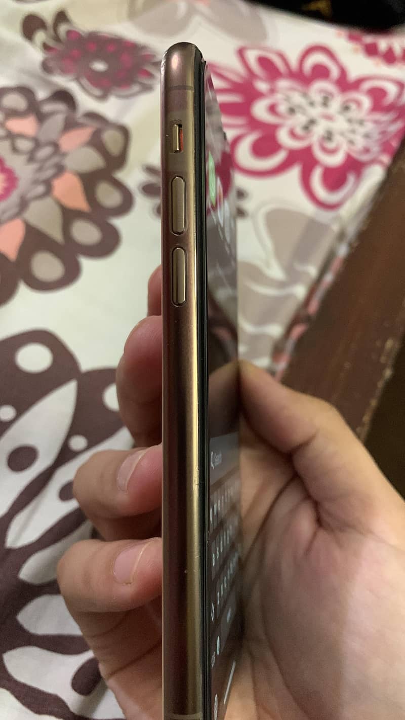 Apple iPhone 11 Pro 3