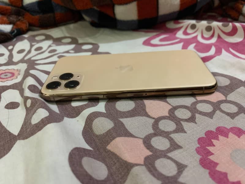 Apple iPhone 11 Pro 8