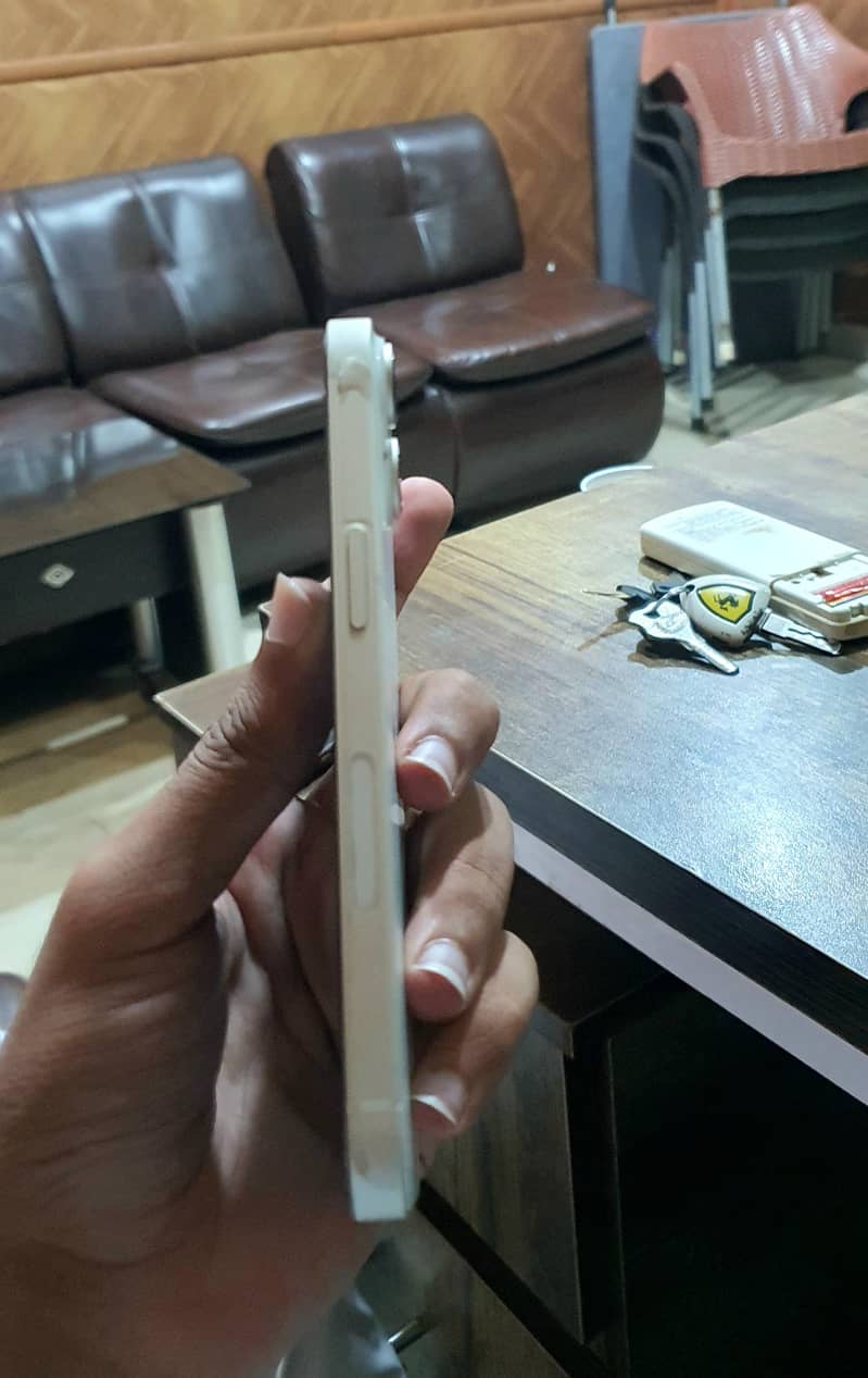 Apple iPhone 14 5