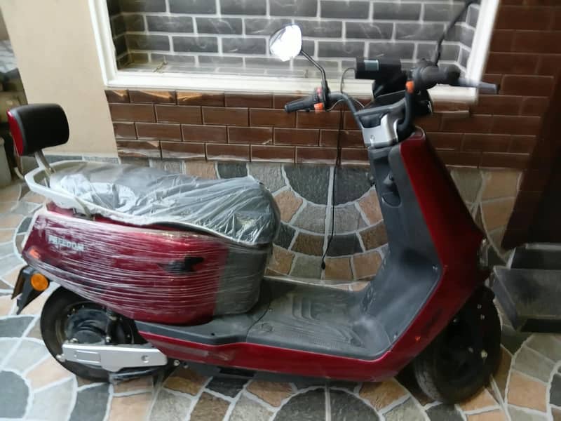 Electric scooty 0