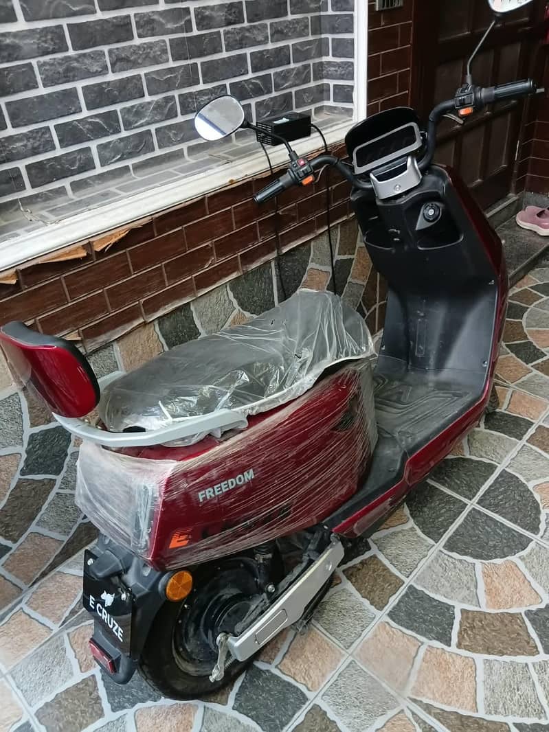Electric scooty 1
