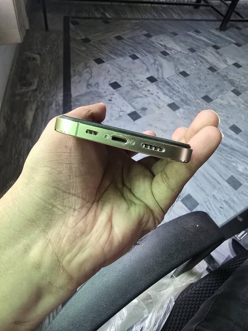 Apple iPhone 12 Pro 2