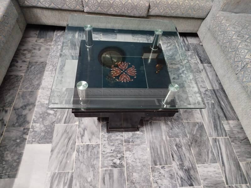central table with 2 sides table 0