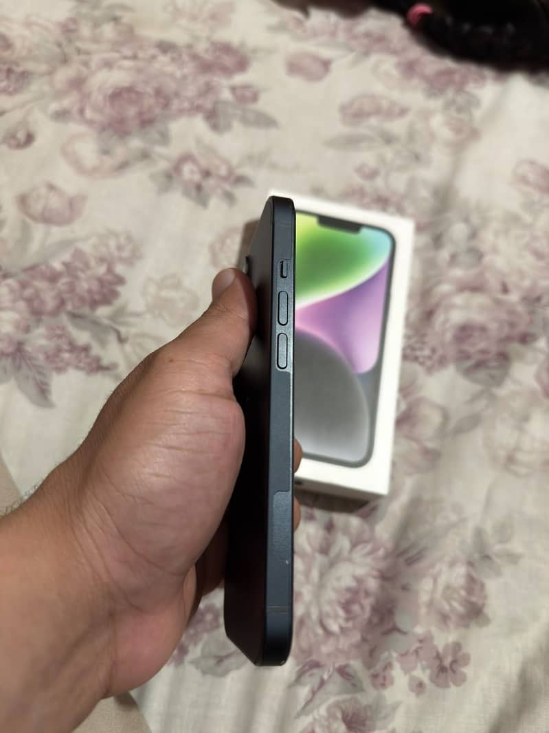 Apple iPhone 14 2