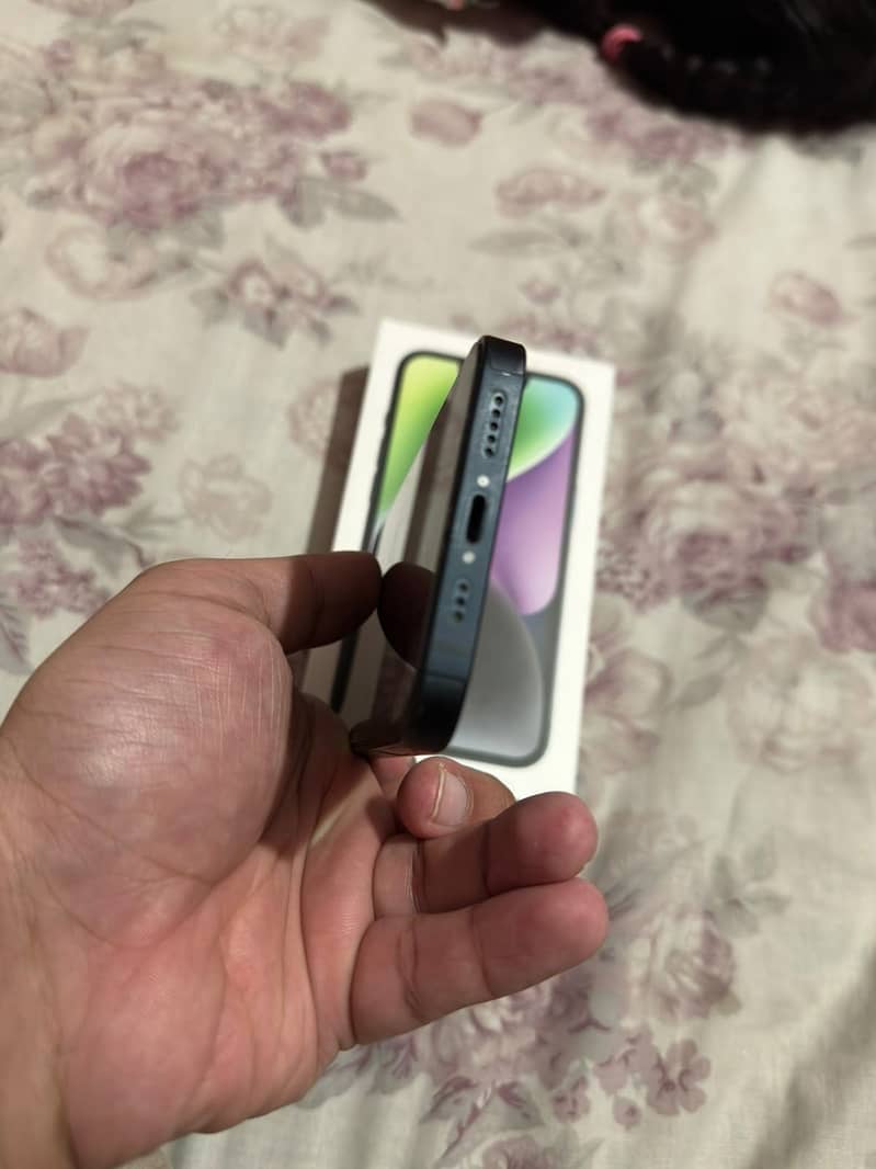 Apple iPhone 14 4