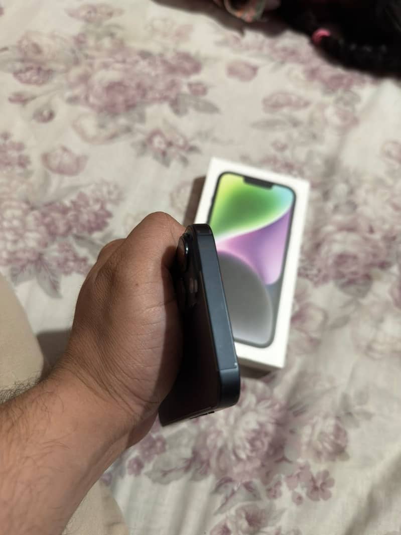 Apple iPhone 14 5