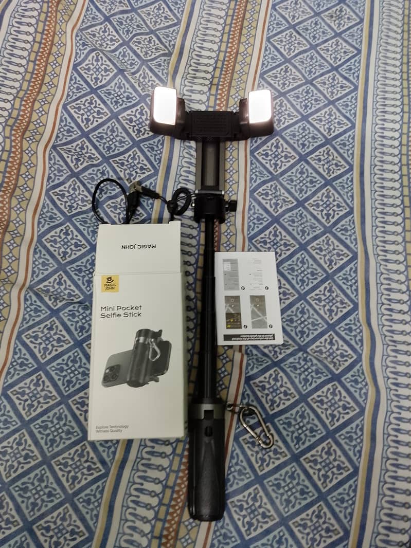 mini camera selfie stick 1