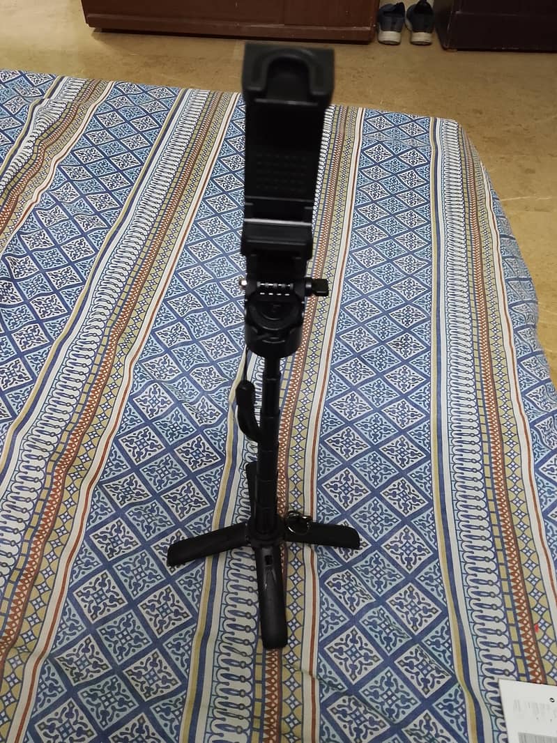 mini camera selfie stick 4