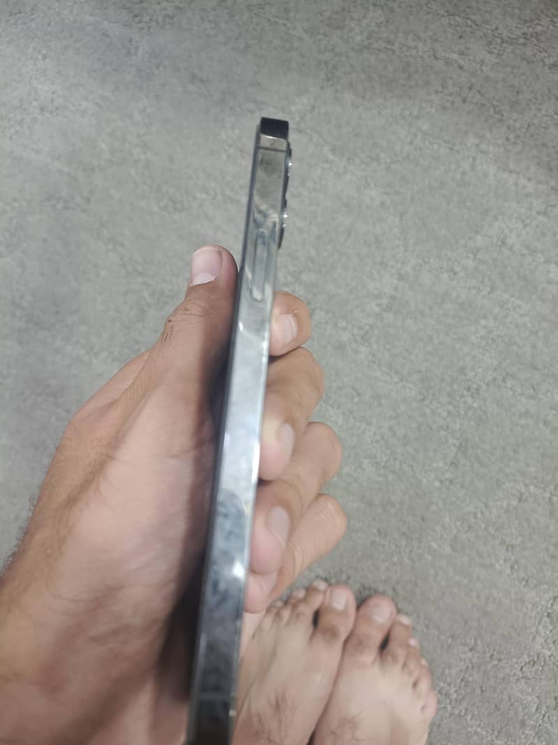 Apple iPhone 12 Pro 2