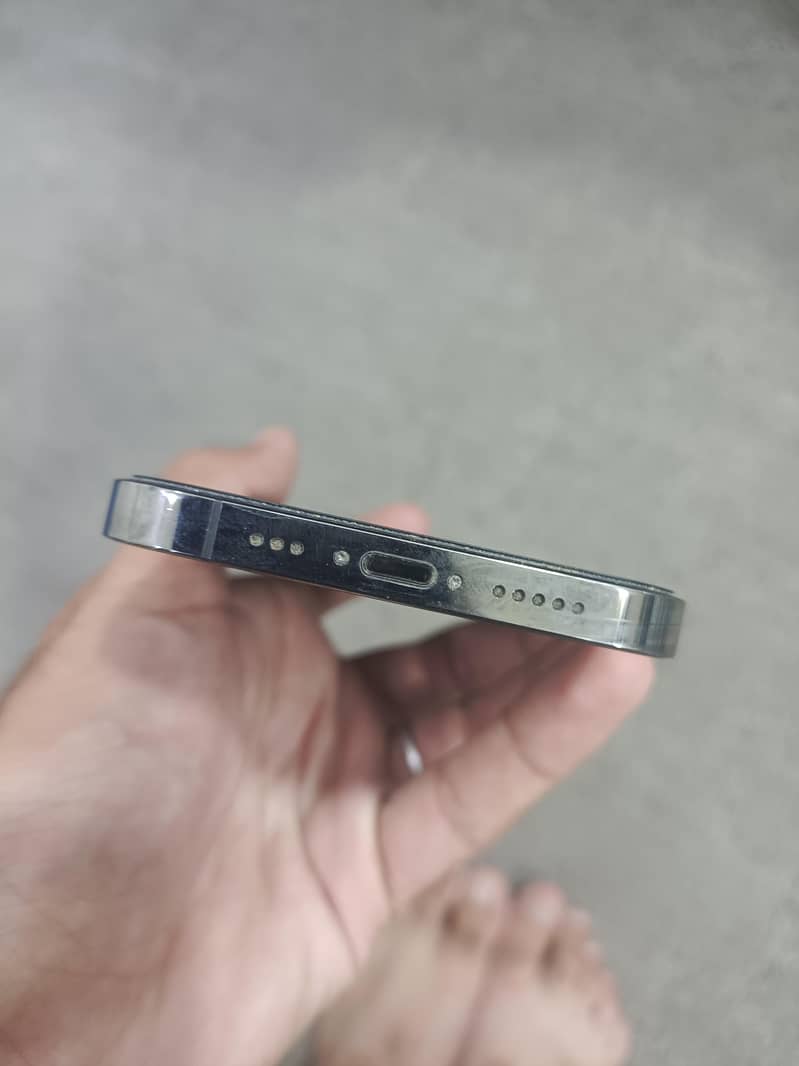 Apple iPhone 12 Pro 4
