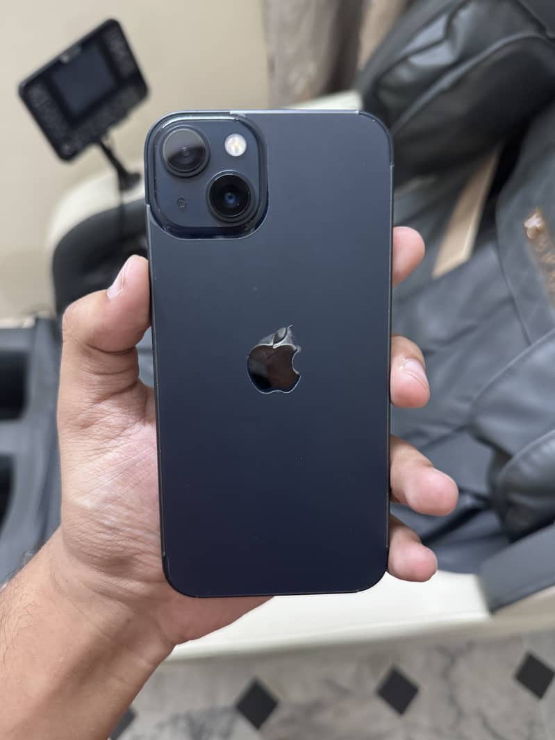 iPhone 13 0
