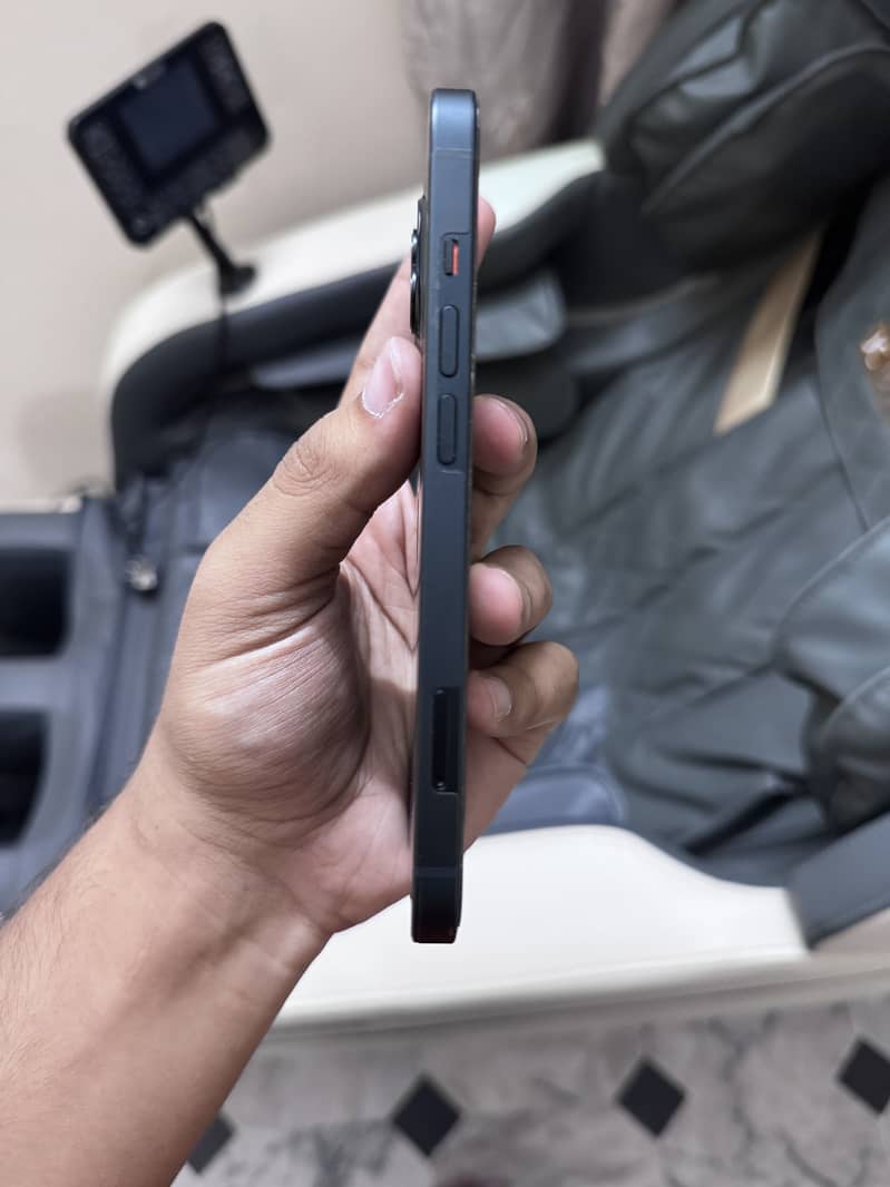 iPhone 13 1