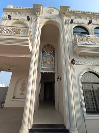 10 Marla Beautiful House in C-5 Dha Gujranwala.