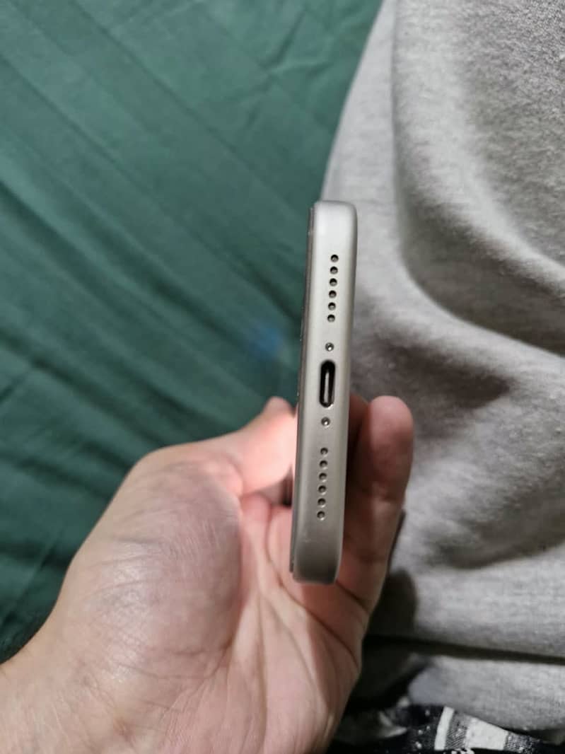 Apple iPhone 17 Pro Max 2