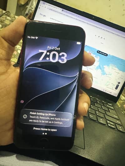 Apple iPhone SE