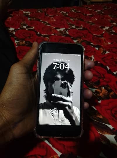 Apple iPhone 8 ha 64 gb he bypass nahi he saf sotra pice he