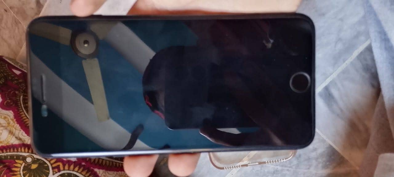 Apple iPhone 7 Plus 1