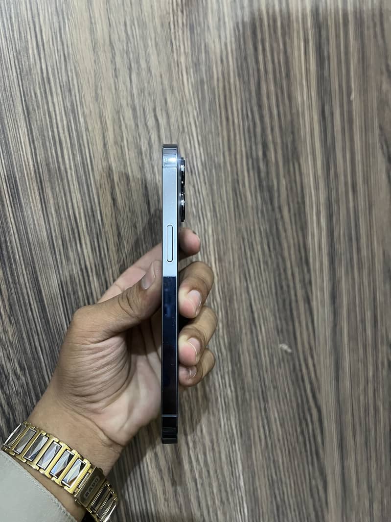 Apple iPhone 13 Pro 3