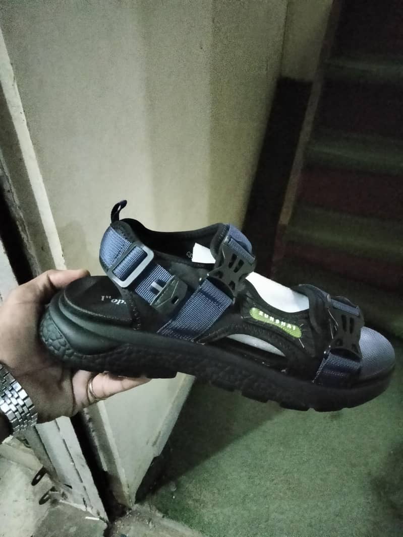 sandal 0