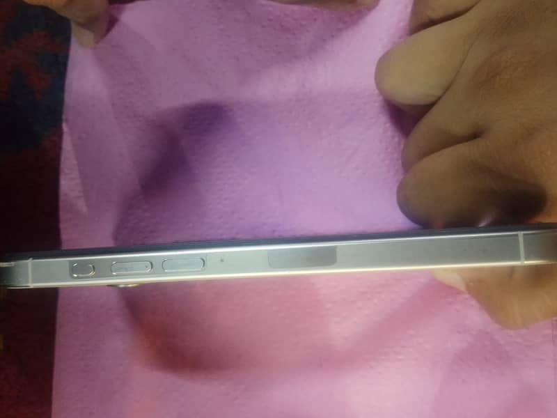 Apple iPhone 15 Pro Max 5