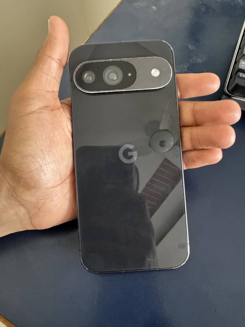 Google Pixel 9 4
