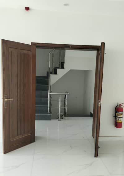 4 Marla Commercial Floor Available For Rent DHA Phase 8