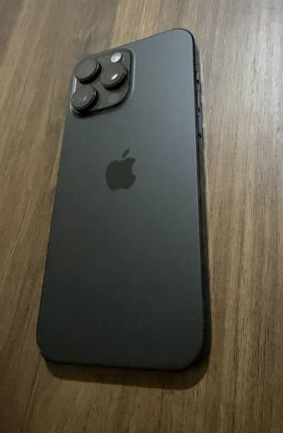 Apple iPhone 16 Pro Max