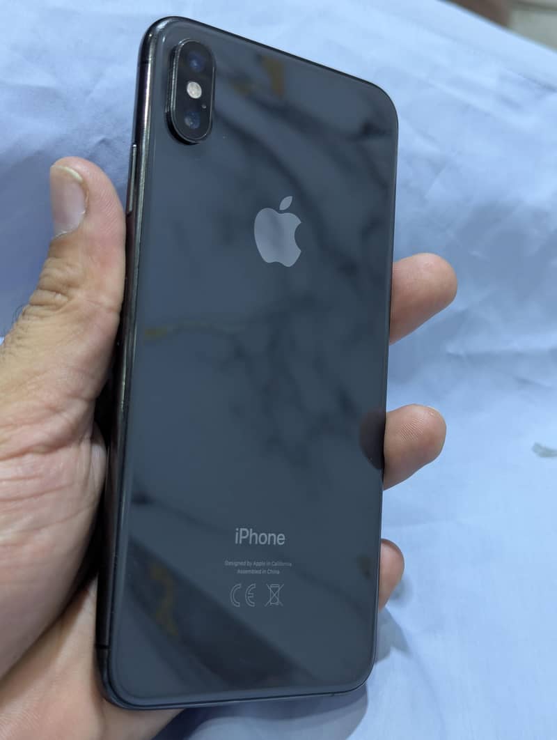 Apple iPhone XS Max 0