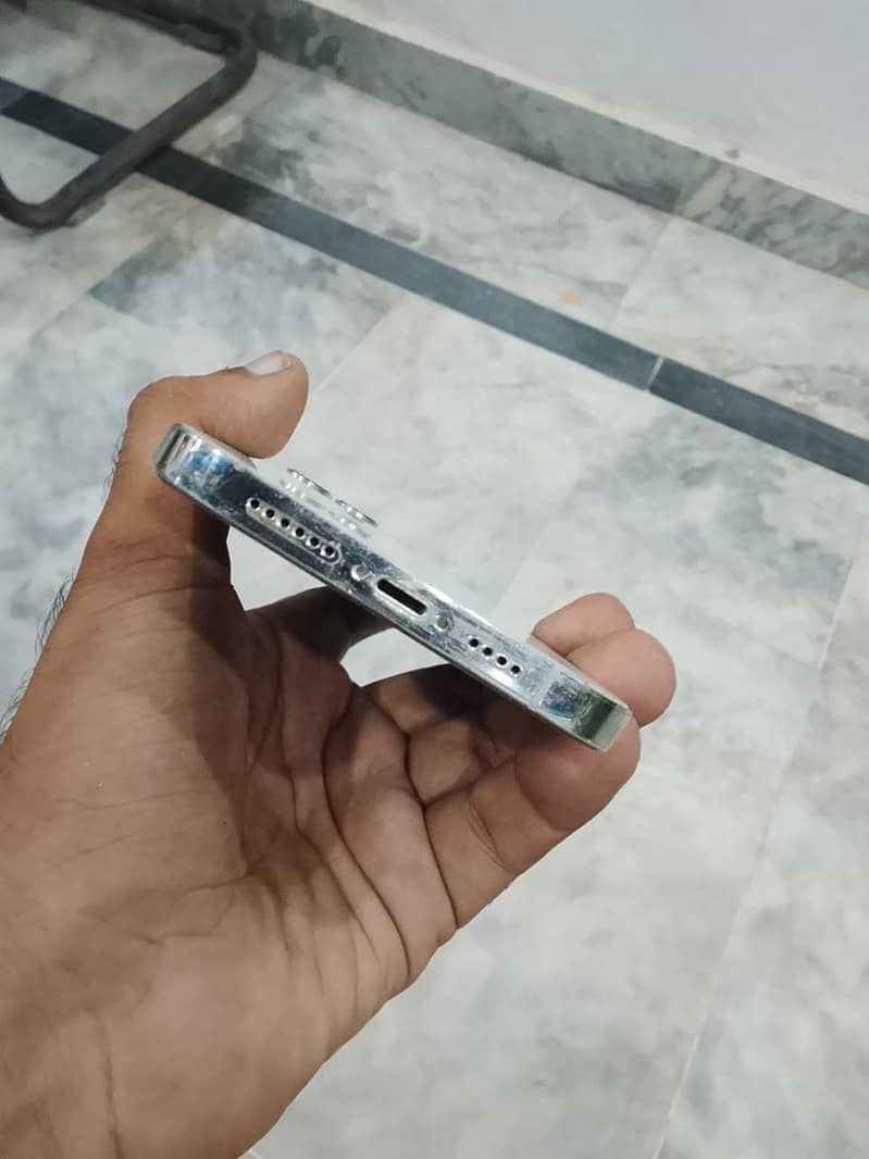 Apple iPhone 12 Pro Max 3
