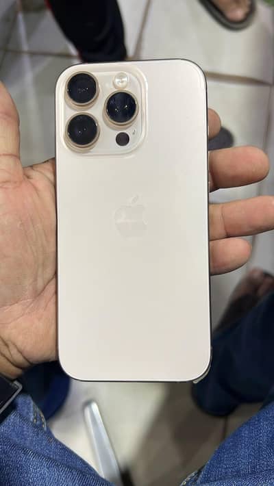 Apple iPhone 16 Pro