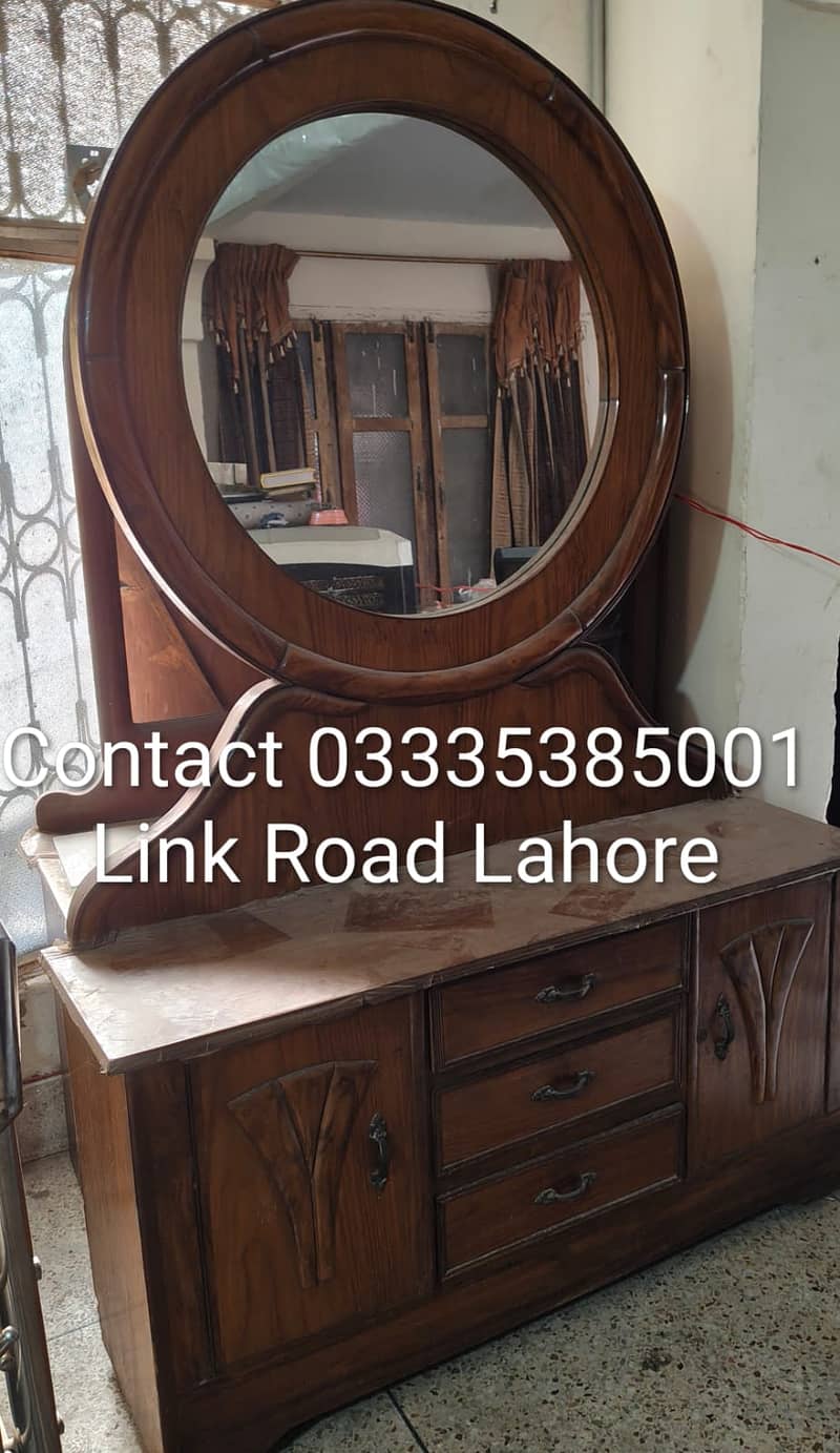 DRESSING TABLE GOING CHEAP 1