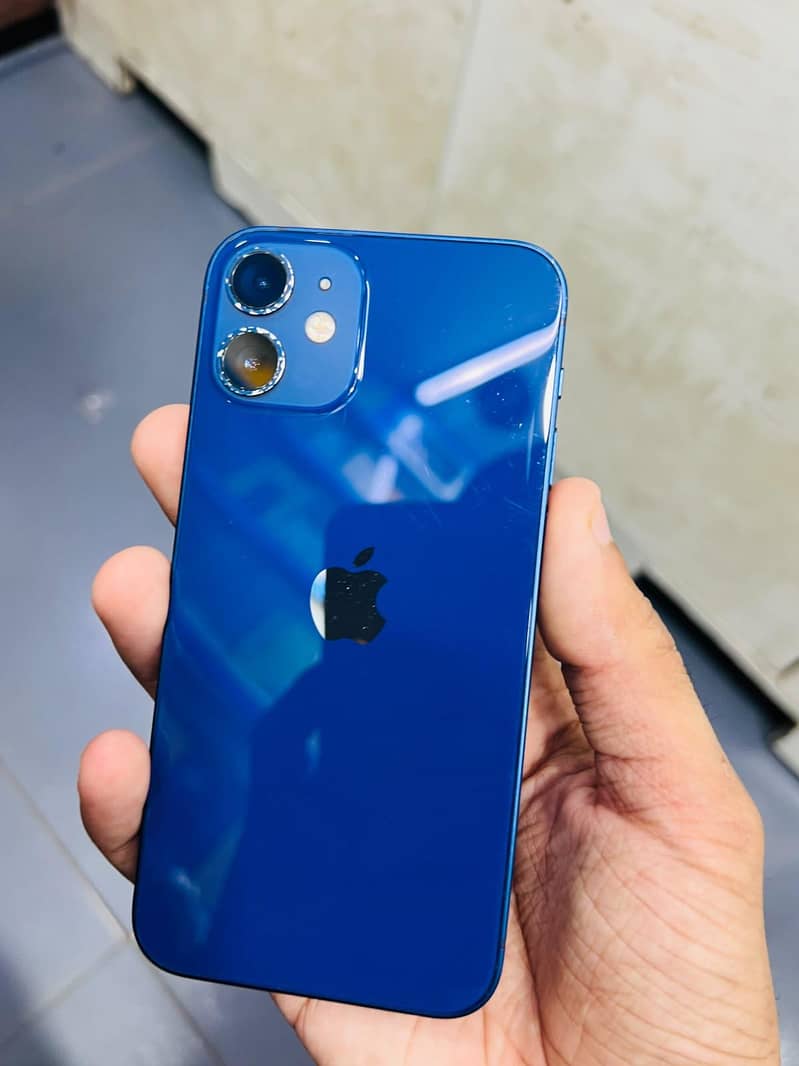 Apple iPhone 12 mini 4