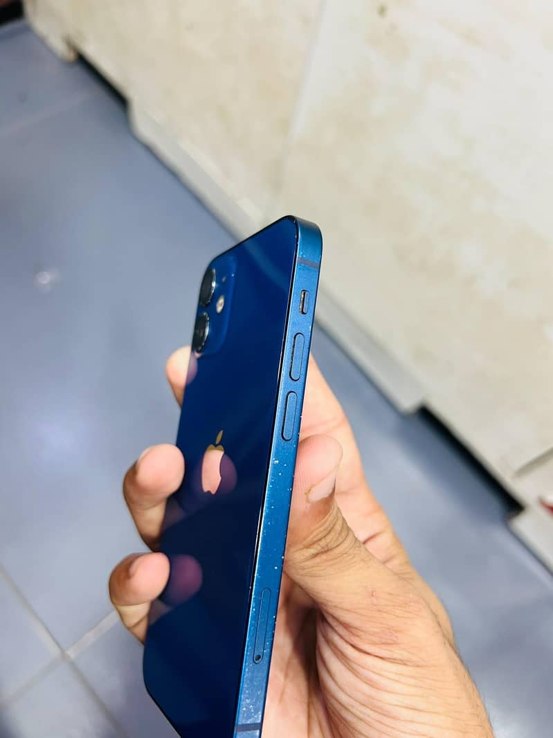 Apple iPhone 12 mini 6