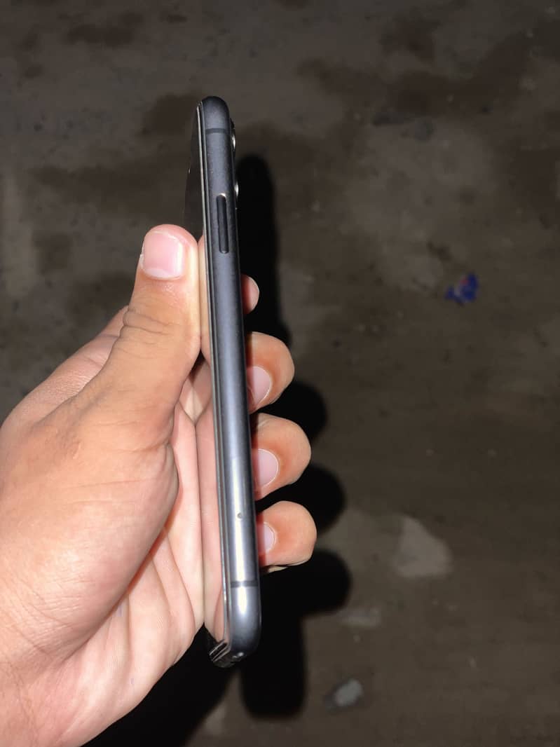 Apple iPhone 11 1