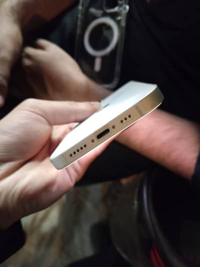 Apple iPhone 14
